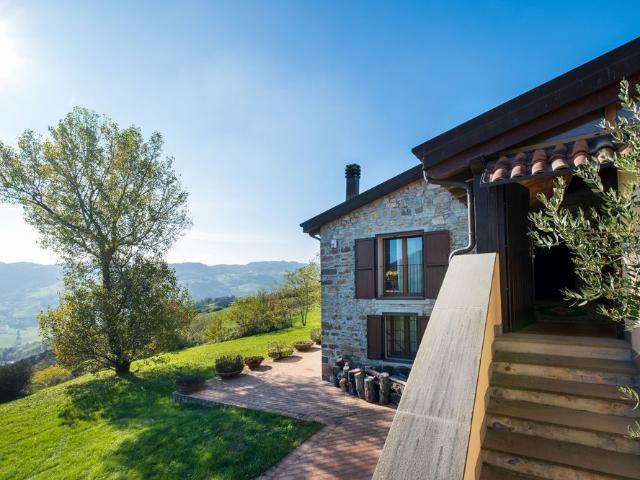 Esclusiva villa di 363 mq in vendita Via Ara dei Conti, Valsamoggia, Emilia Romagna