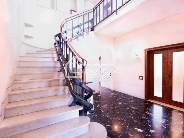 Villa di 395 mq in vendita Via Luigi Pirandello, Reggio Emilia, Emilia Romagna
