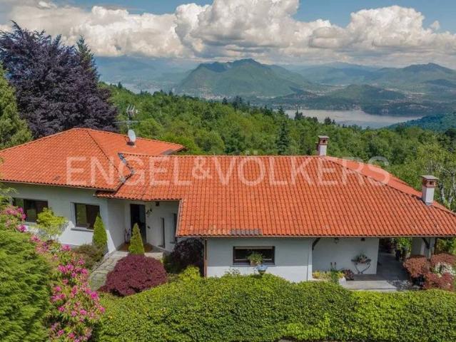 Esclusiva villa di 405 mq in vendita Via Nova, Gignese, Piemonte