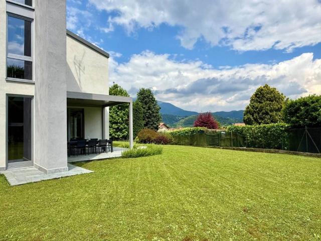 Esclusiva villa di 415 mq in vendita Via Cartiglio, 21, Brivio, Lombardia