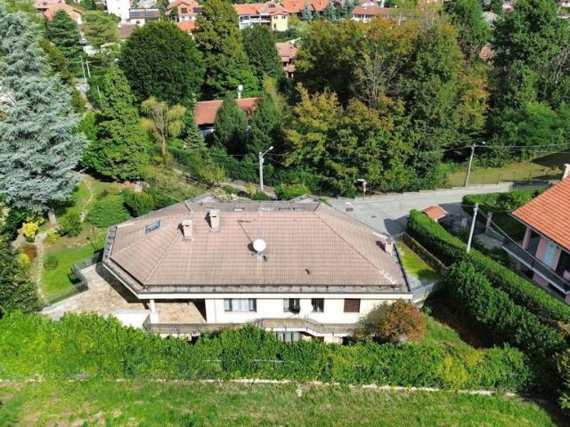 Prestigiosa villa di 538 mq in vendita, VIA MATER DIVINAE GRATIAE, Rosta, Provincia di Torino, Piemonte