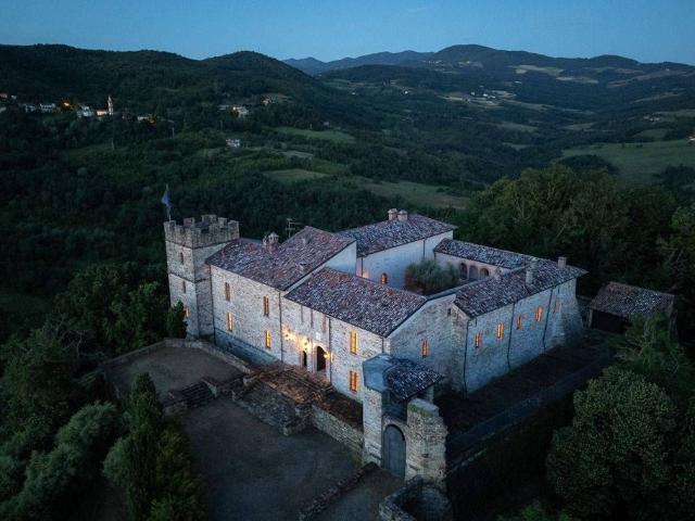 Prestigiosa villa in vendita Via Vicini, 5, Gropparello, Piacenza, Emilia Romagna