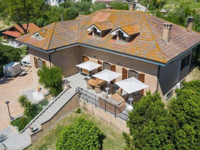 Esclusiva villa di 430 mq in vendita Via Nevola, 119A, Corinaldo, Marche