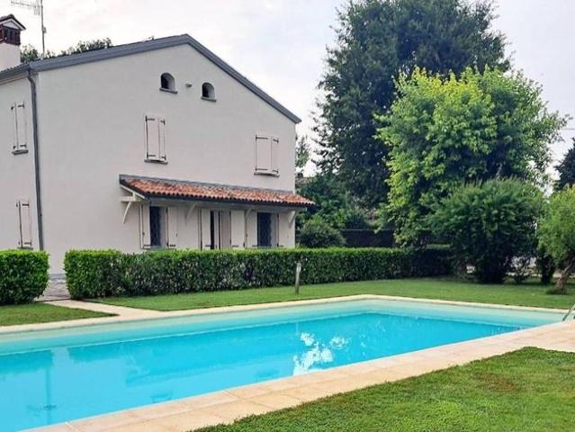 Prestigiosa villa di 523 mq in vendita, Via Ville, Guastalla, Reggio Emilia, Emilia Romagna