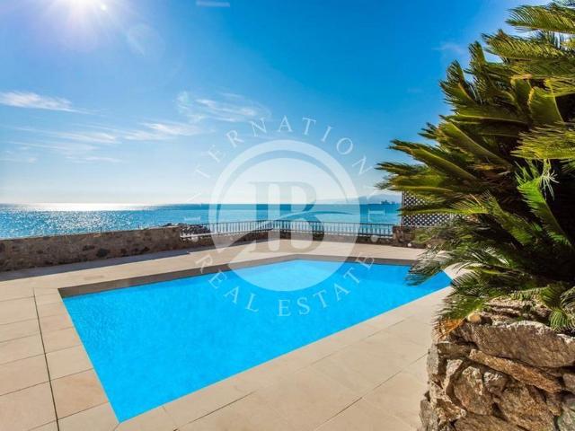 Prestigiosa villa di 550 mq in vendita, Savona, Italia