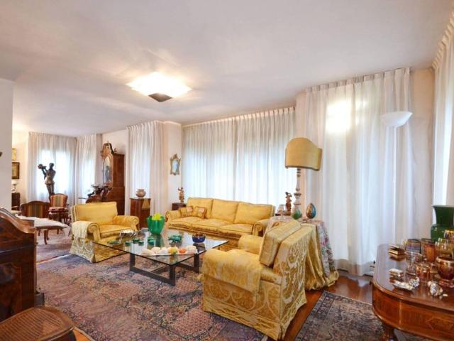 Prestigiosa villa di 573 mq in vendita, Via Piave, Lancenigo Villorba, Treviso, Veneto