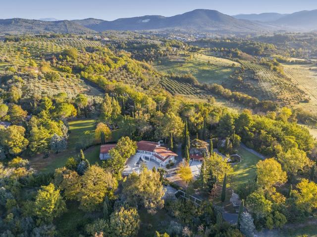 Villa di 968 mq in vendita via salaria vecchia, Scandriglia, Lazio