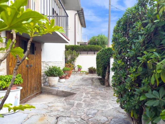 Esclusiva villa di 96 mq in vendita Camaiore, Italia