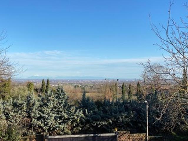 Esclusiva Villa in affitto con parco di 40.000 mq, piscina e dependance