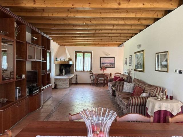 Esclusiva villa in vendita Via Circonvallazione, Velo Veronese, Veneto
