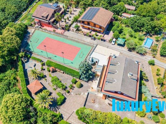 Esclusiva villa in vendita Via Brigata Avellino, 67, Avellino, Campania