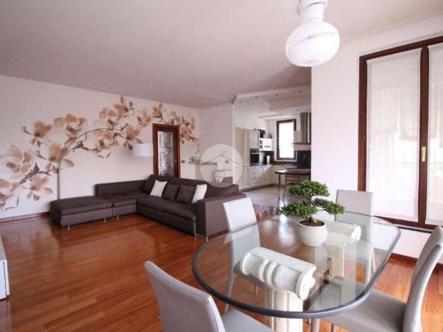 Esclusiva villa in vendita Via Gaetano Donizetti, 40, Ronco Briantino, Lombardia