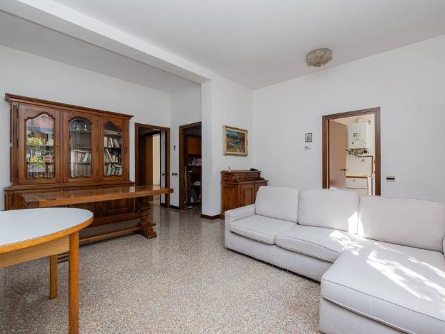 Prestigiosa villa di 300 mq in vendita Via Don Carlo Porro 19, Milano, Lombardia