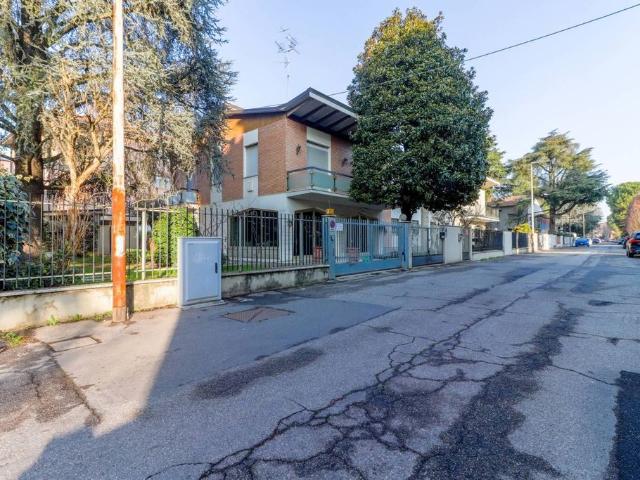 Esclusiva villa in vendita Via Dante Alighieri, 2 4, Castel Maggiore, Bologna, Emilia Romagna