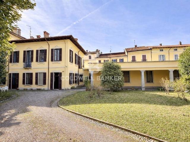 Esclusiva villa in vendita Via dei Bersaglieri, Carate Brianza, Lombardia
