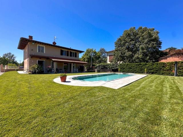 Esclusiva villa in vendita Via di Circonvallazione, 43A, Capannori, Lucca, Toscana