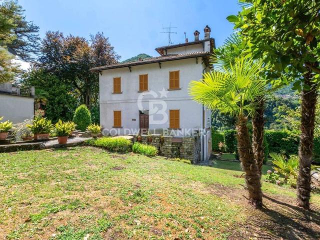 Prestigiosa villa di 550 mq in vendita, Dizzasco, Lombardia