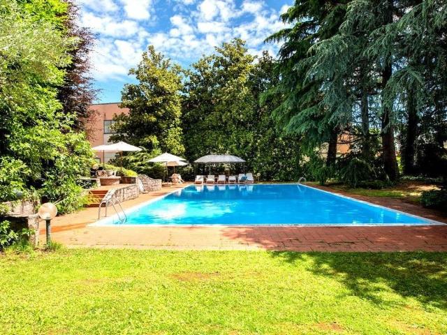 Esclusiva villa in vendita Via Siracusa, 39, Cairate, Lombardia