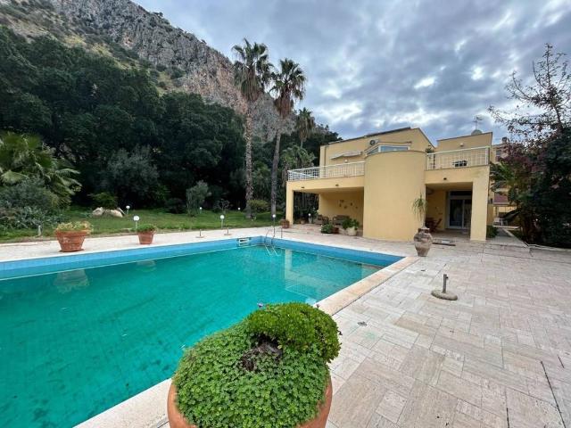 Esclusiva villa in vendita viale Margherita di Savoia, Palermo, Sicilia