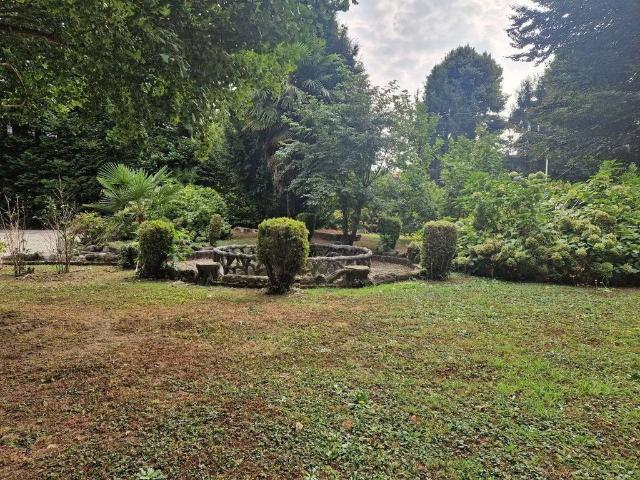 Esclusiva villa in vendita Vicolo Cohen, Vedano Olona, Lombardia