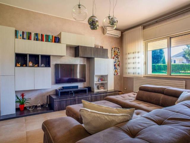 Esclusiva villa in vendita Colle Santo Stefano, Valmontone, Lazio