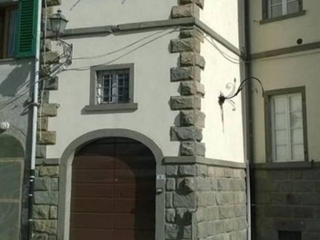 Prestigiosa villa di 639 mq in vendita Piazza Trieste, 9, Marliana, Pistoia, Toscana