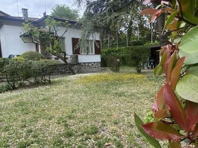 Villa di 400 mq in vendita Piacenza, Emilia Romagna