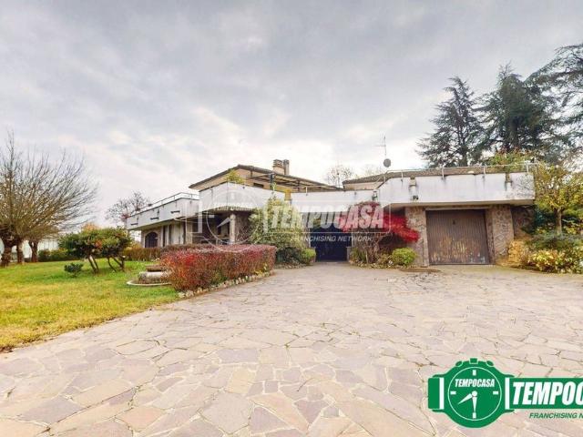 Esclusiva villa in vendita Strada alla Collina, Valenza, Alessandria, Piemonte