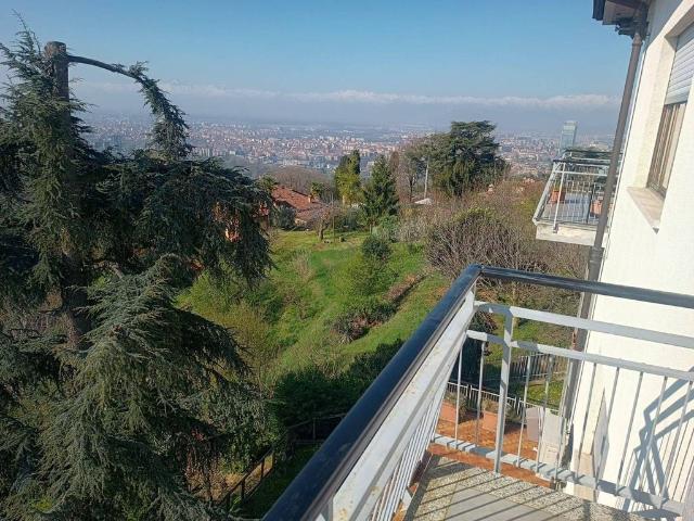 Prestigiosa villa di 380 mq in vendita Strada dei Ronchi, Torino, Provincia di Torino, Piemonte