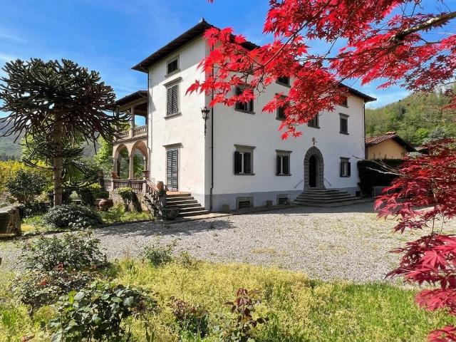 Esclusiva Villa Storica del 1550 con Giardino Privato – Bagn. 700m² Bagni di Lucca