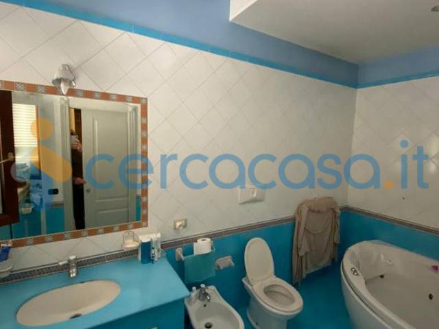 Esclusiva villa per varie destinazioni d'uso a Casoria