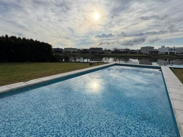 Escobar, Provincia de Buenos Aires