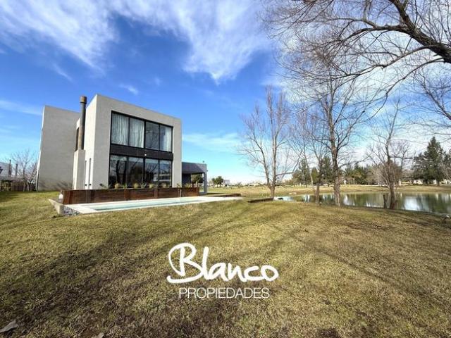 Escobar, Provincia de Buenos Aires