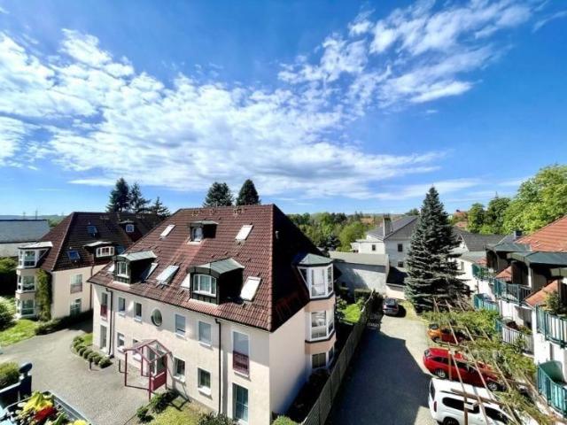 ESDI+ Einmalige Galerie Wohnung im grünen Kleinzschachwitz + Balkon
