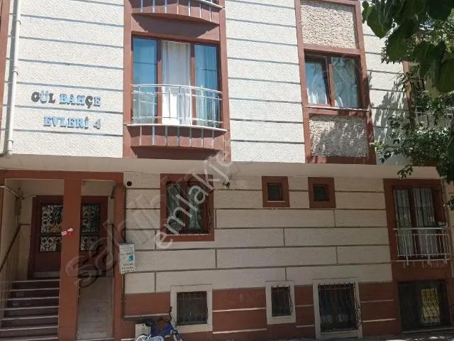 Esem Emlaktan Halkalı Kavaklıda Bahçe Katı