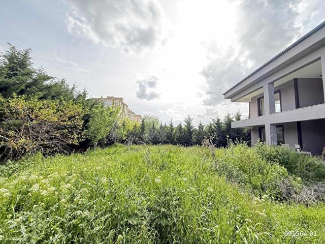 ESEN GAYRİMENKUL'DEN SATILIK İÇİ NATAMAM SÜPER KONUMDA VİLLALAR