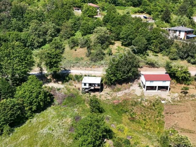 Esen Köy'de İnegöl Manzaralı Satılık Ev Ve Arsası