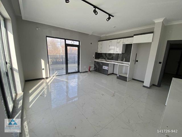 ESENBOĞA MAHALLESİNDE YOLA YAKIN LÜX YAPILI SATILIK DAİRE