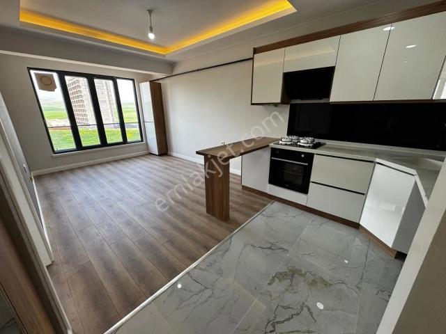 Esenboğa Mh.üniversiteye Yanı Sıfır 1+1 Sıfır Eşyalı Daire