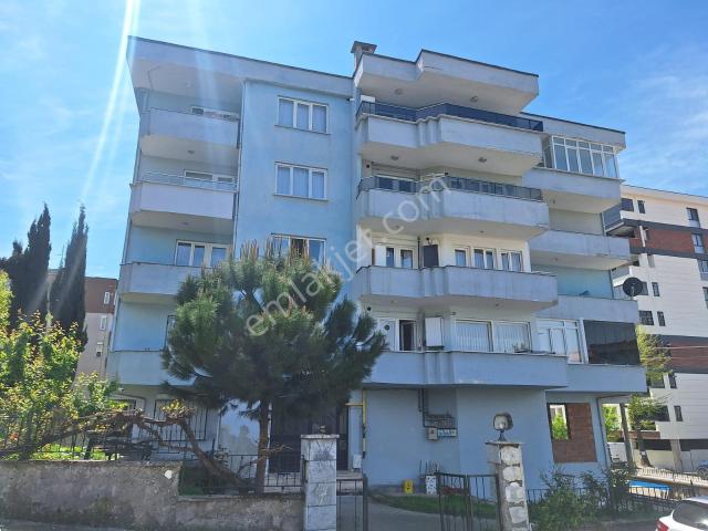 Esen'den Beşevler'de Müstakil Apt.'da Arakat Kiralık Daire