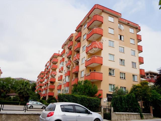Esen'den Berrak Sitesinde Arakat Kiralık Daire