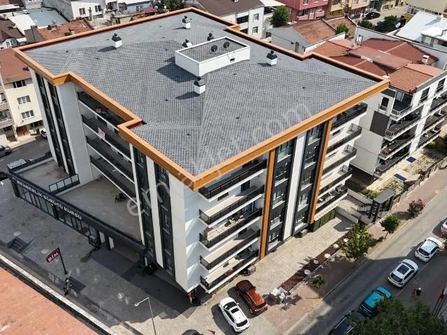 Esen'den Konakta Metroya Çok Yakın Yeni Binada Arakat Kiralık