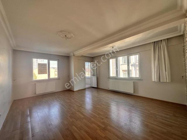 Esenevler Mah. Kiralık 3+1 Ara Kat Daire 54.000 Tl