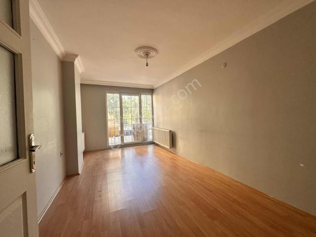 Esenevler Mahallesinde 2+1 Y.giriş Daire 7.300.000 Tl