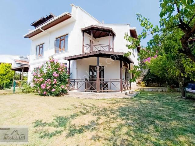 Esenköy De Satılık Full Manzaralı Havuzlu Villa