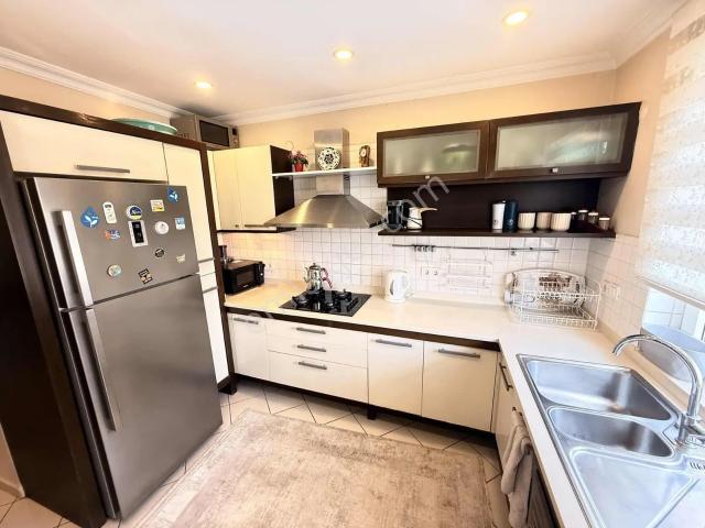 Esenkent Emre Deniz Sitesinde Bakımlı 3+1 Kiralık Daire