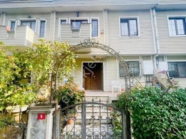 Esenkent Özdeniz Villaları Kiralık 4+2 Müstakil 350m2 Villa