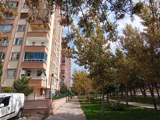 Esenler Mah.çevre Yolu Cepheli 3+1