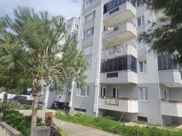 Esenler Mahallesinde Site İçinde Satılık 3+1 Daire