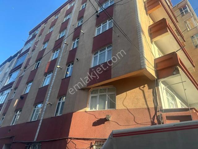 Esenler Fatih Mahallesinde 2+1 Satılık Daire